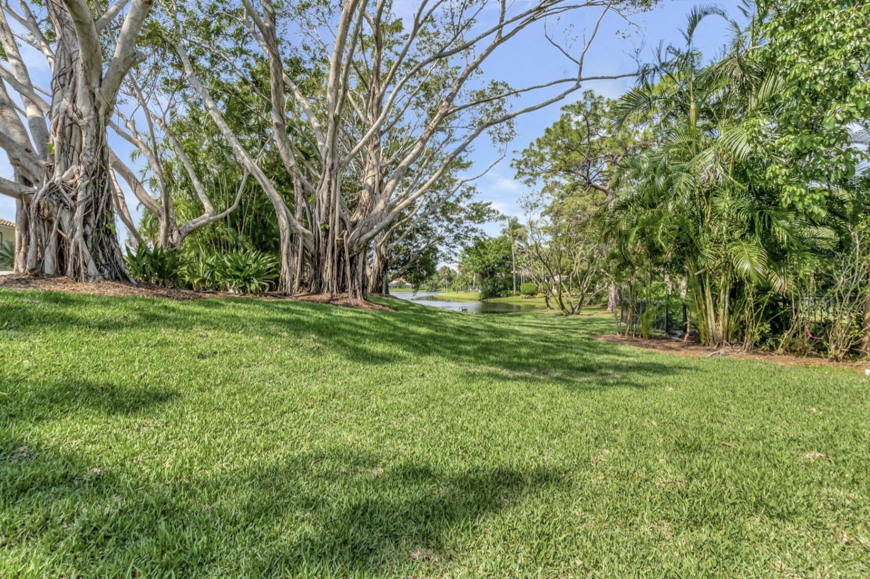 19719 Oakbrook Circle Boca Raton, FL 33434 - Photo 17 of 28 Lake View