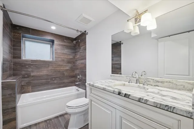 $949,000 | 4036 North Parkside Avenue, Chicago, IL 60634