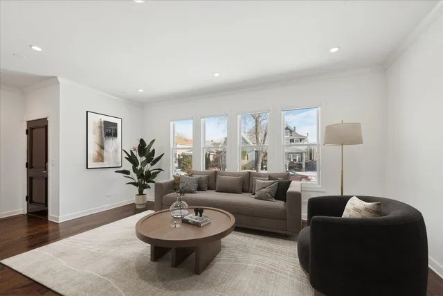 $949,000 | 4036 North Parkside Avenue, Chicago, IL 60634