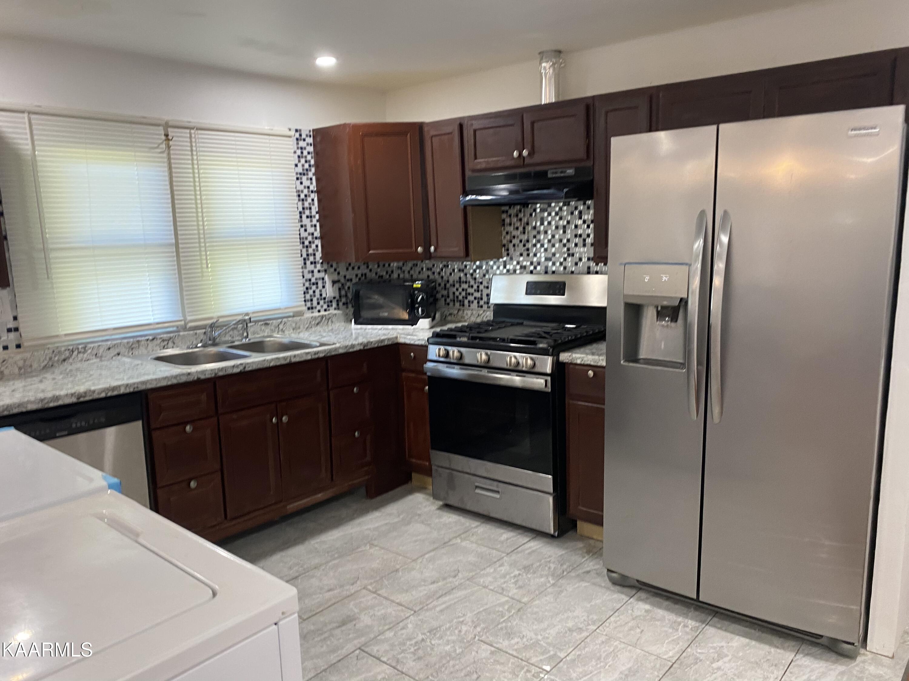 600 Kelly Road Oliver Springs, TN 37840 - Photo 12 of 20 E1C0F957-7027-4ED0-96EC-D3F2E497236A