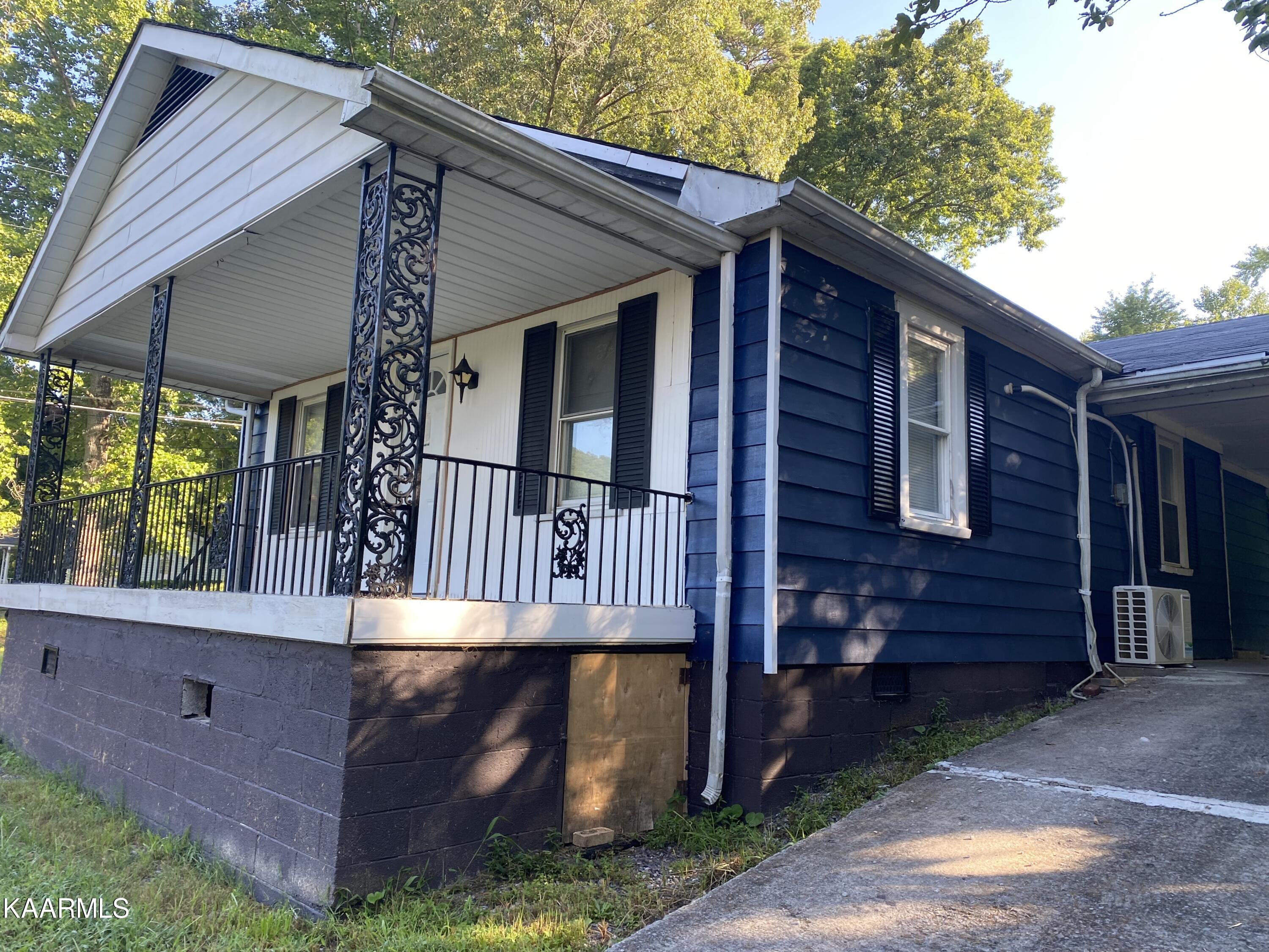 600 Kelly Road Oliver Springs, TN 37840 - Photo 2 of 20 CE155B23-6F47-42D3-9802-BF7E3632B7F6