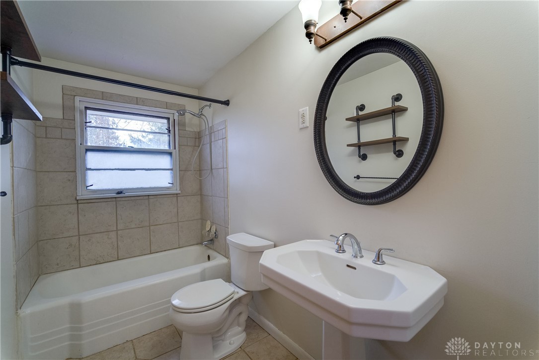 3746 Shaker Road Franklin, OH 45005 - Photo 11 of 33 Gallery Image 11