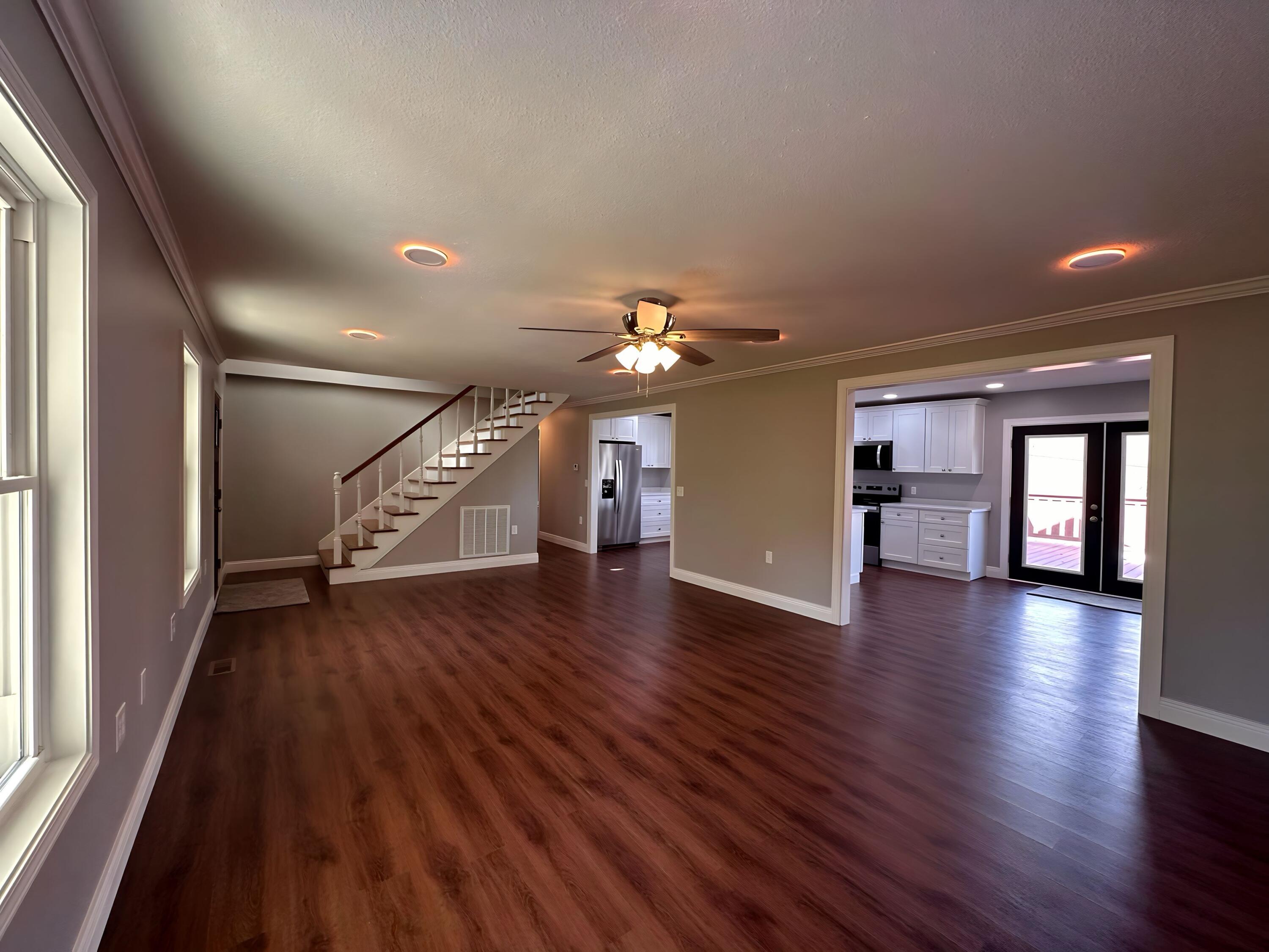 90 Bramblewood Road Corbin, KY 40701 - Photo 6 of 46 Large Living Room