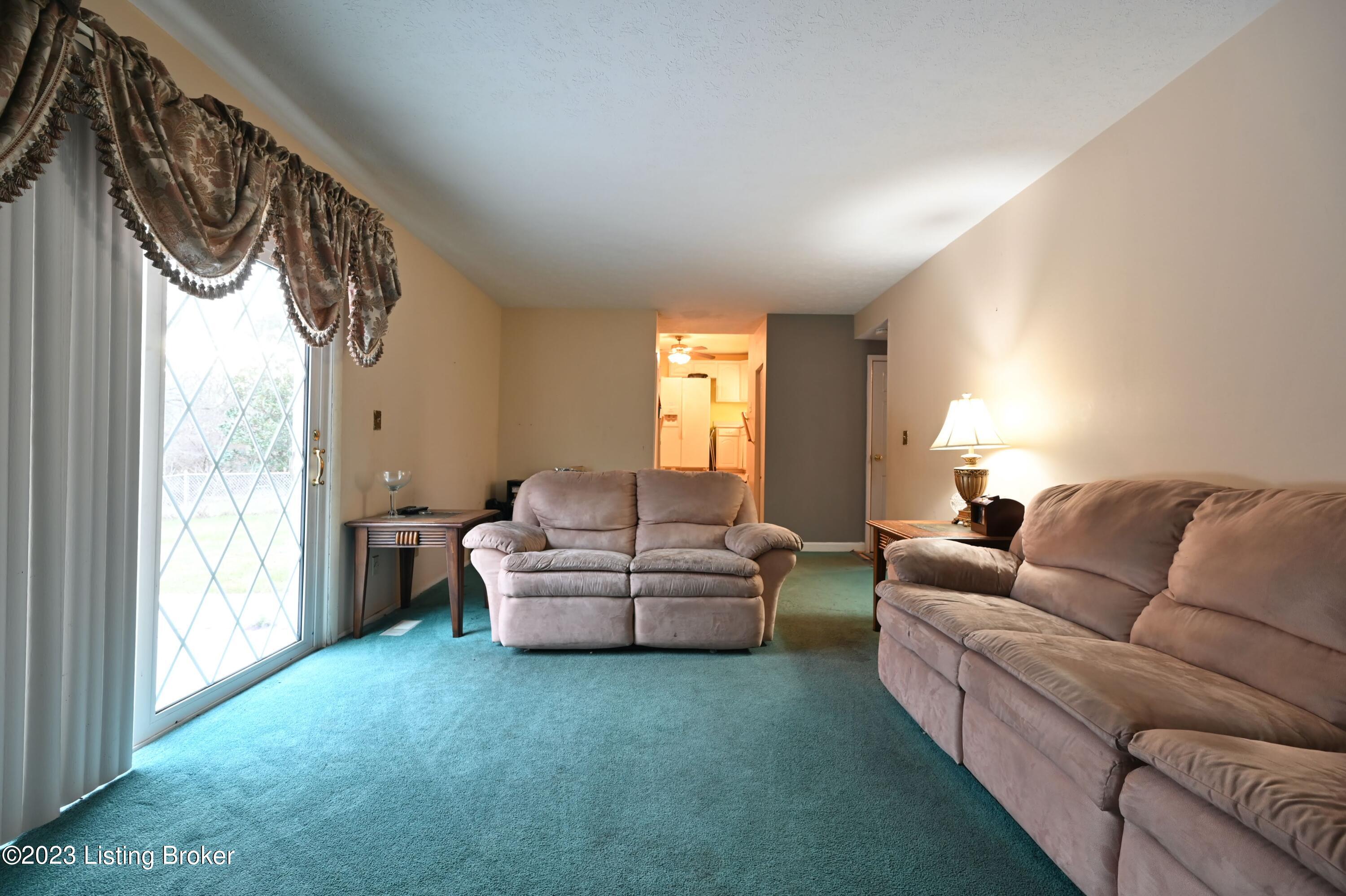 6500 Mandeville Road Louisville, KY 40228 - Photo 17 of 37 DSC_1972