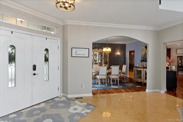$1,195,000 | 77 Hamlet Drive, Mount Sinai, NY 11766