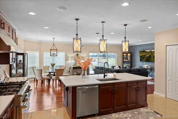 $1,195,000 | 77 Hamlet Drive, Mount Sinai, NY 11766