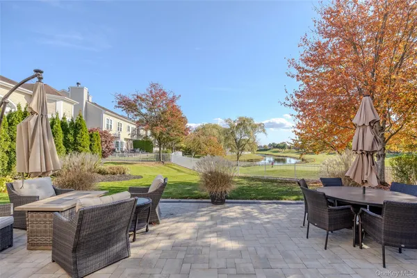 $1,195,000 | 77 Hamlet Drive, Mount Sinai, NY 11766