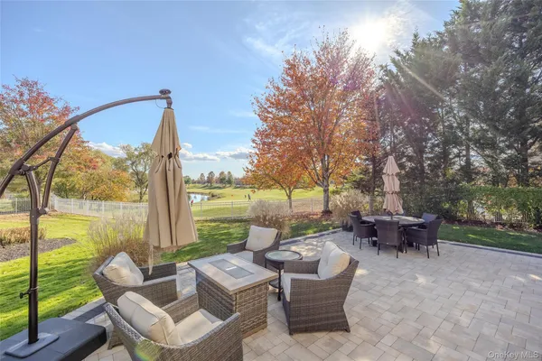 $1,195,000 | 77 Hamlet Drive, Mount Sinai, NY 11766