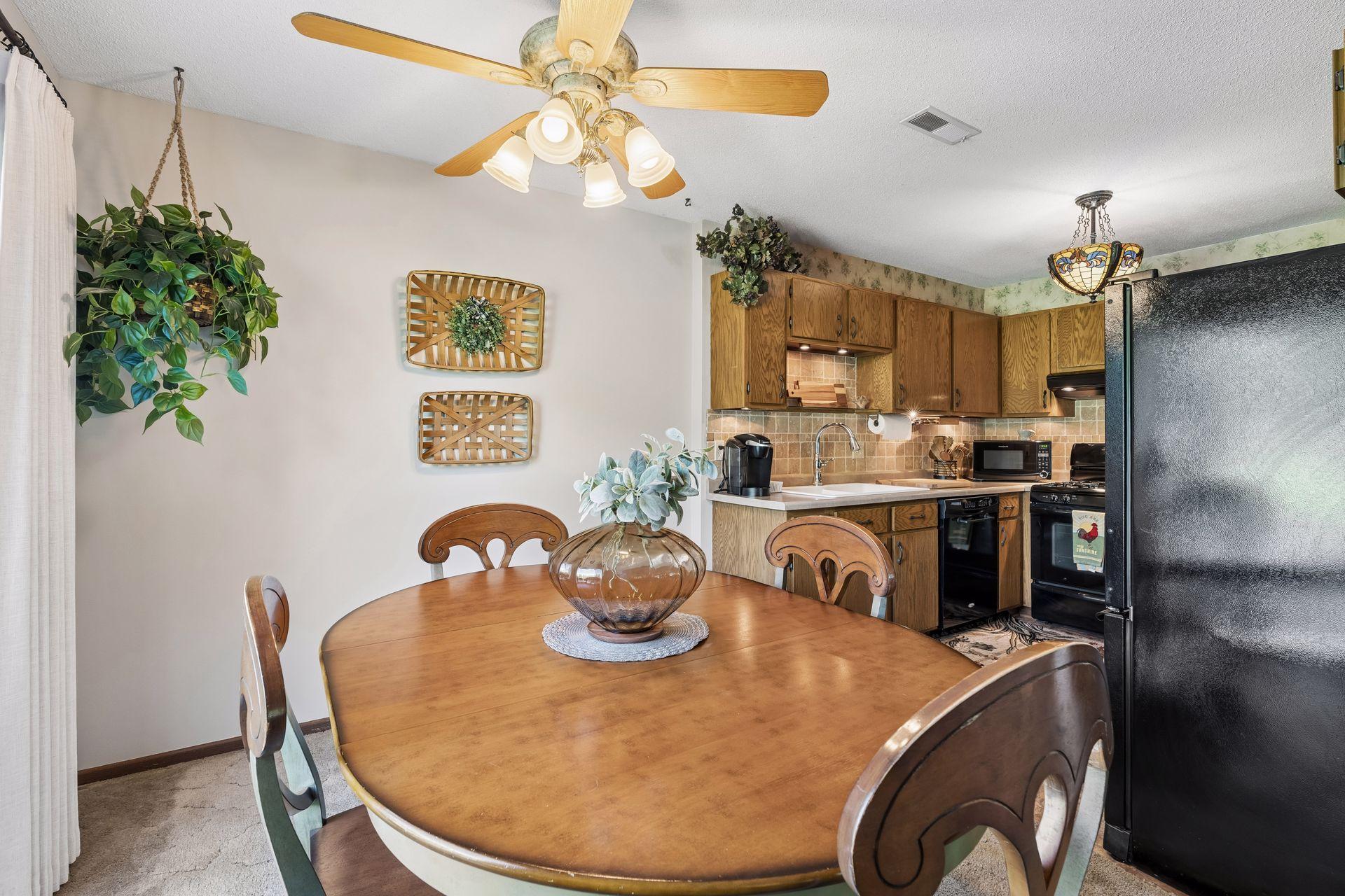 9558 Kingsview Lane North Maple Grove, MN 55369 - Photo 6 of 21
