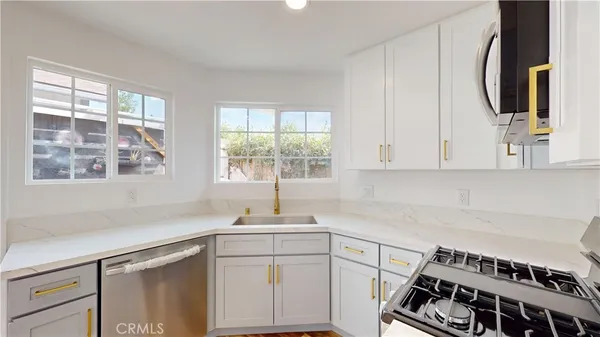 $639,900 | 13960 Almetz Street, Sylmar, CA 91342