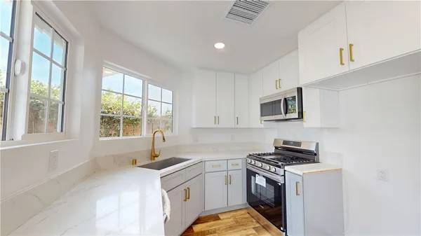 $639,900 | 13960 Almetz Street, Sylmar, CA 91342