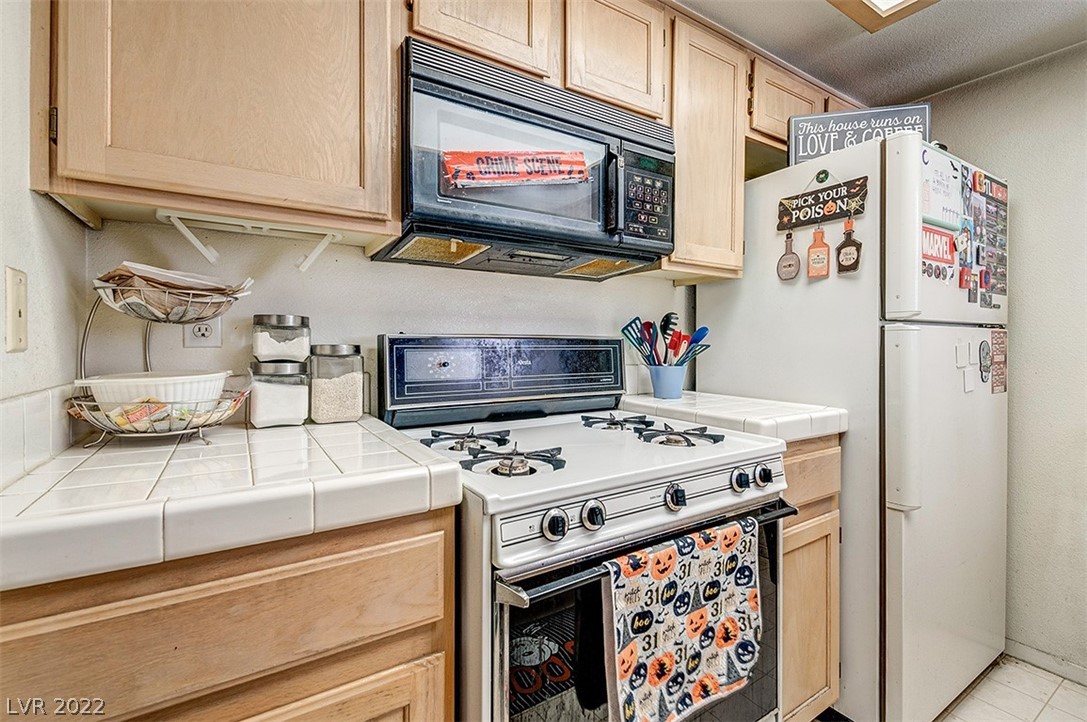 7100 West Pirates Cove Road, Unit 2018 Las Vegas, NV 89145 - Photo 11 of 25