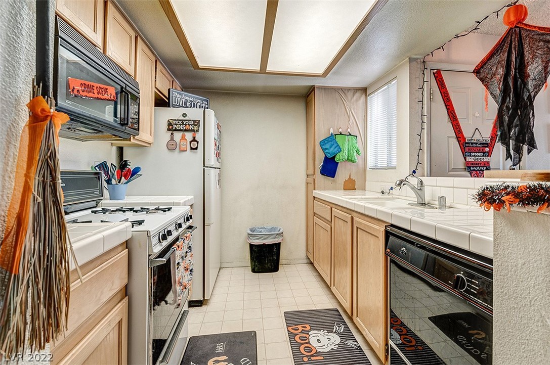 7100 West Pirates Cove Road, Unit 2018 Las Vegas, NV 89145 - Photo 9 of 25