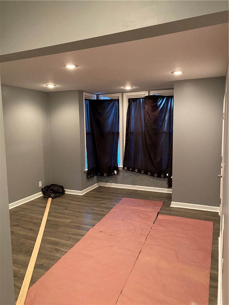 27 Robin Street Providence, RI 02908 - Photo 2 of 9