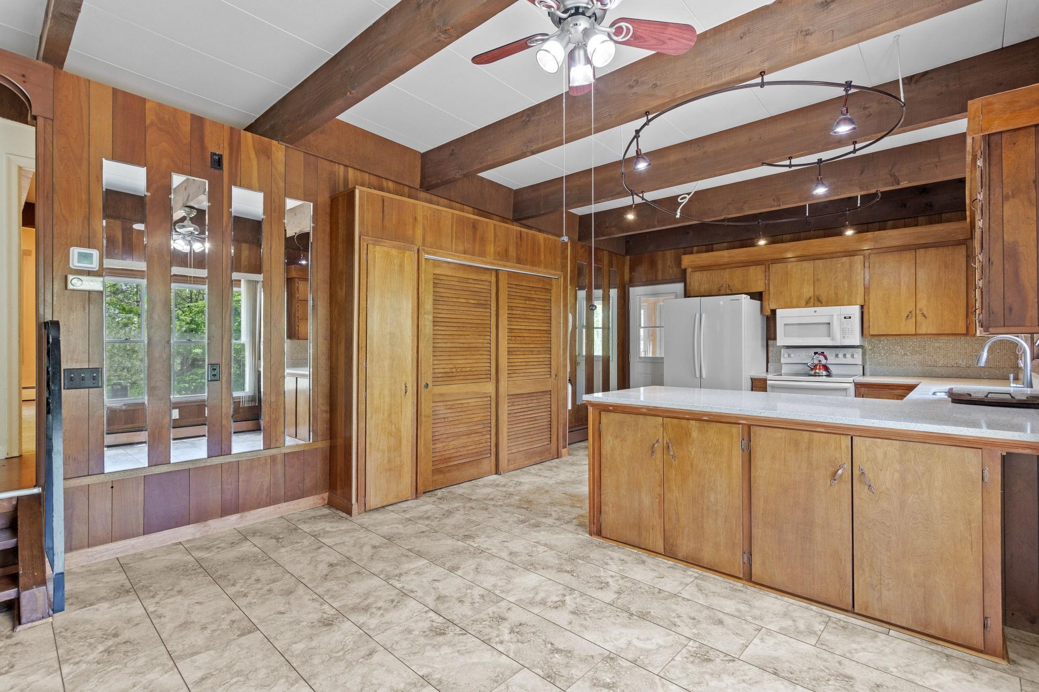 171 High Ridge Road Manchester, NH 03104 - Photo 10 of 46 Gallery Image 10