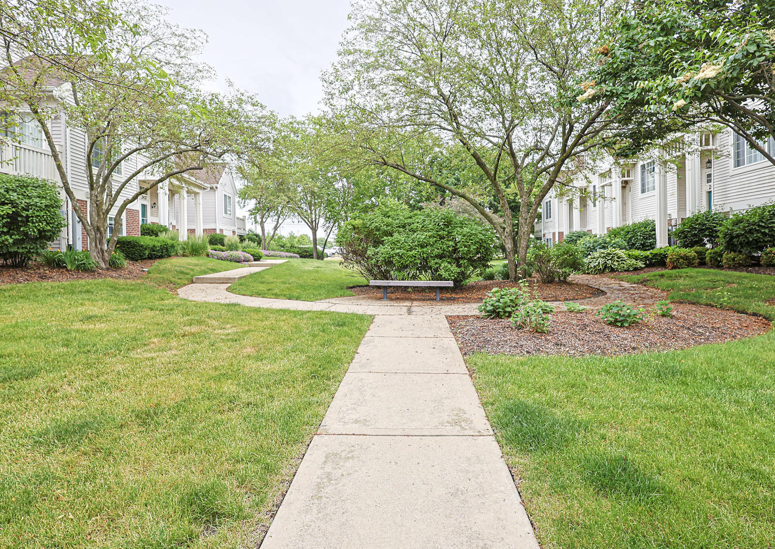 2425 Daybreak Court Elgin, IL 60123 - Photo 18 of 26