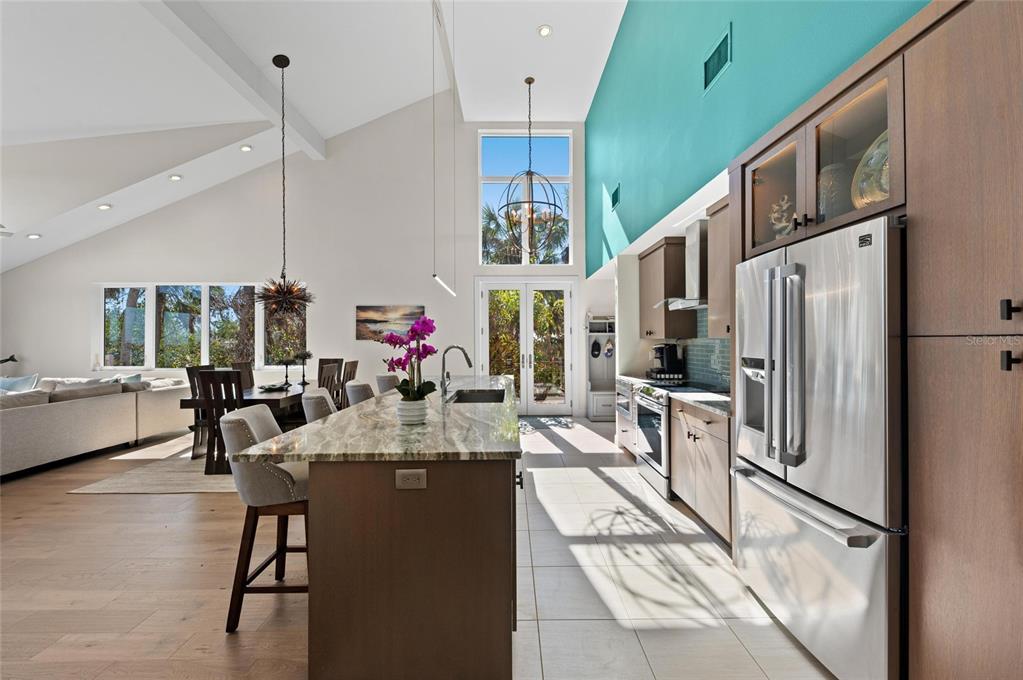 140 North Casey Key Road Nokomis, FL 34275 - Photo 16 of 87