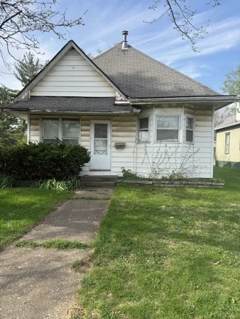 $120,000 | 1201 East Seminary Street, Danville, IL 61832