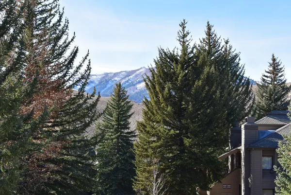 $579,000 | 4112 Bluff Condo Drive, Unit 4112, Sun Valley, ID 83353