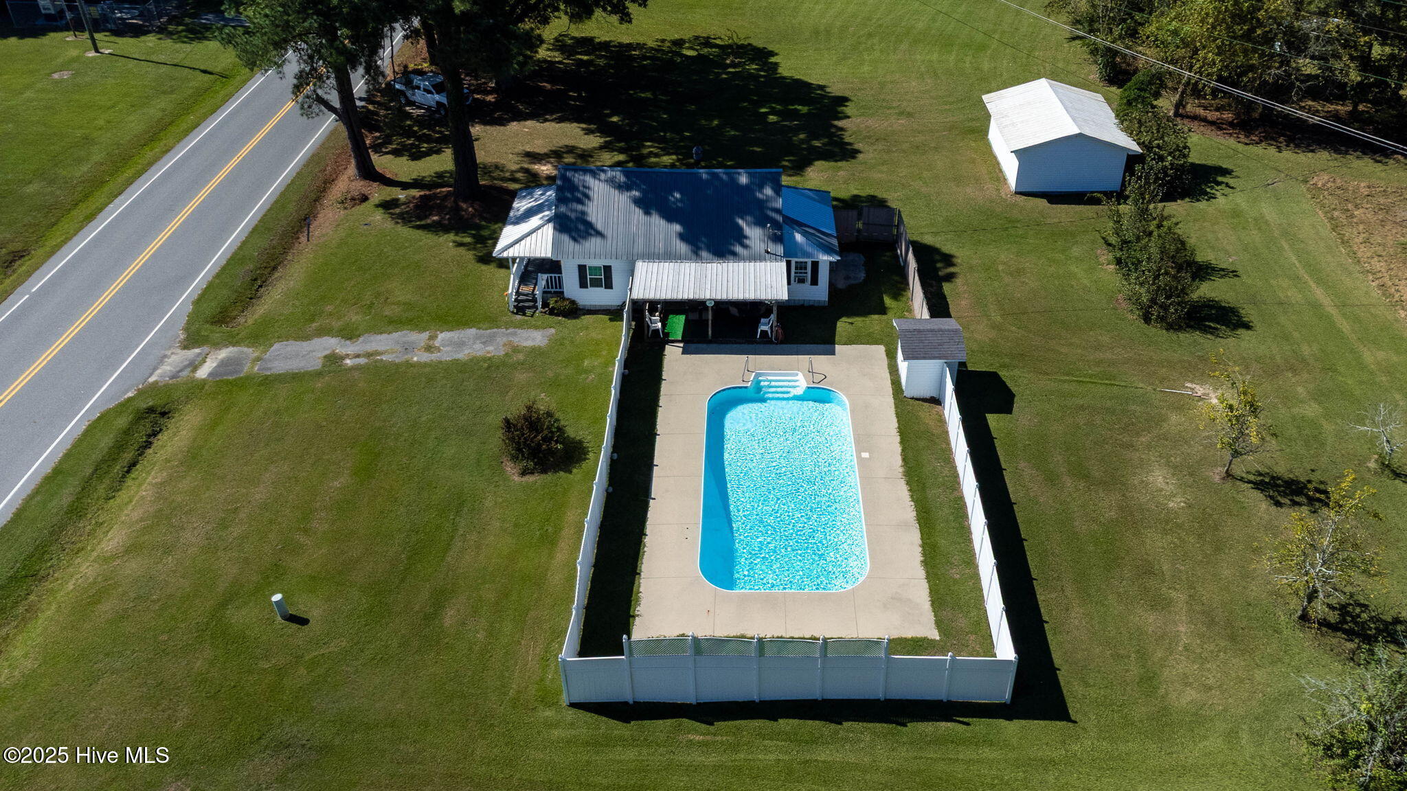 410 Elizabethtown Road Bladenboro, NC 28320 - Photo 24 of 44 43-web-or-mls-DJI_0083-HDRRE
