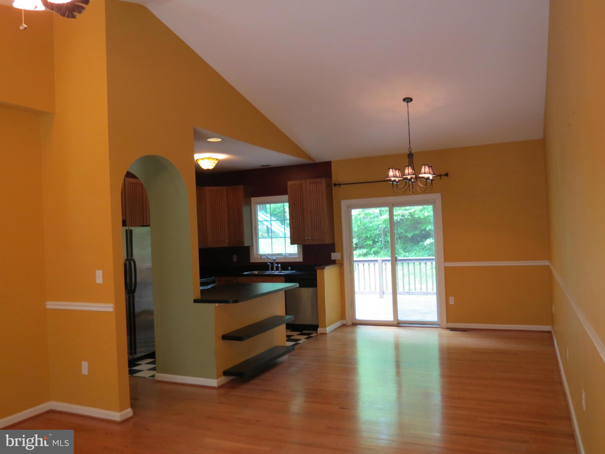 6050 Fir Road St. Leonard, MD 20685 - Photo 3 of 28 Interior (General)