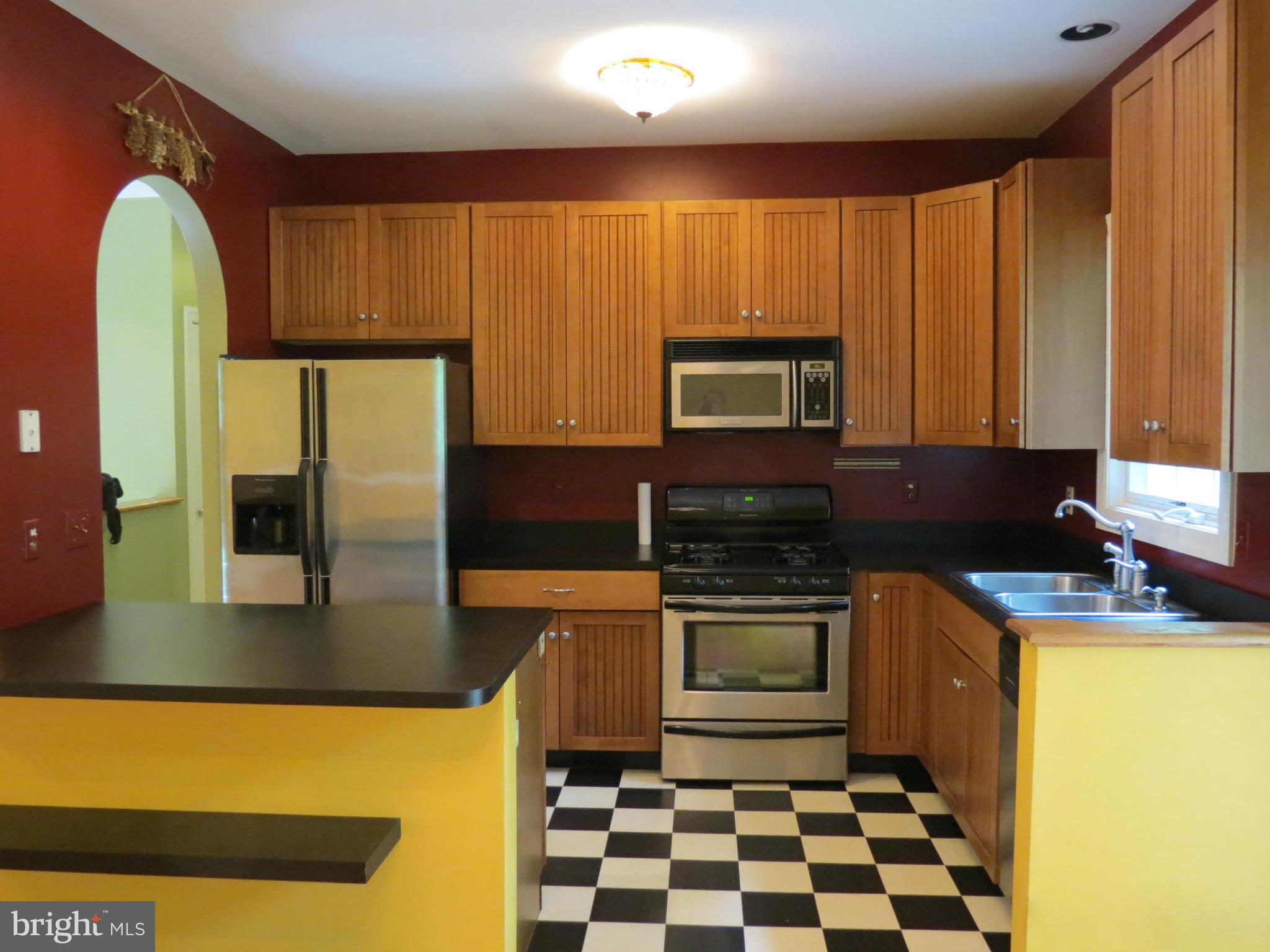 6050 Fir Road St. Leonard, MD 20685 - Photo 9 of 28 Kitchen