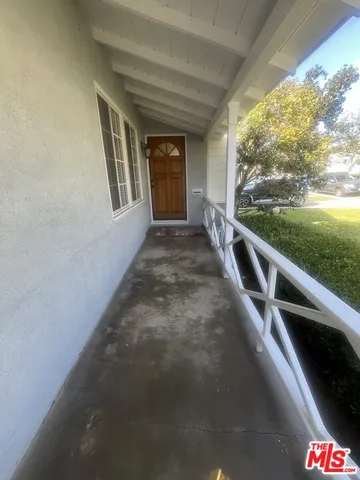 a view of an outdoor space