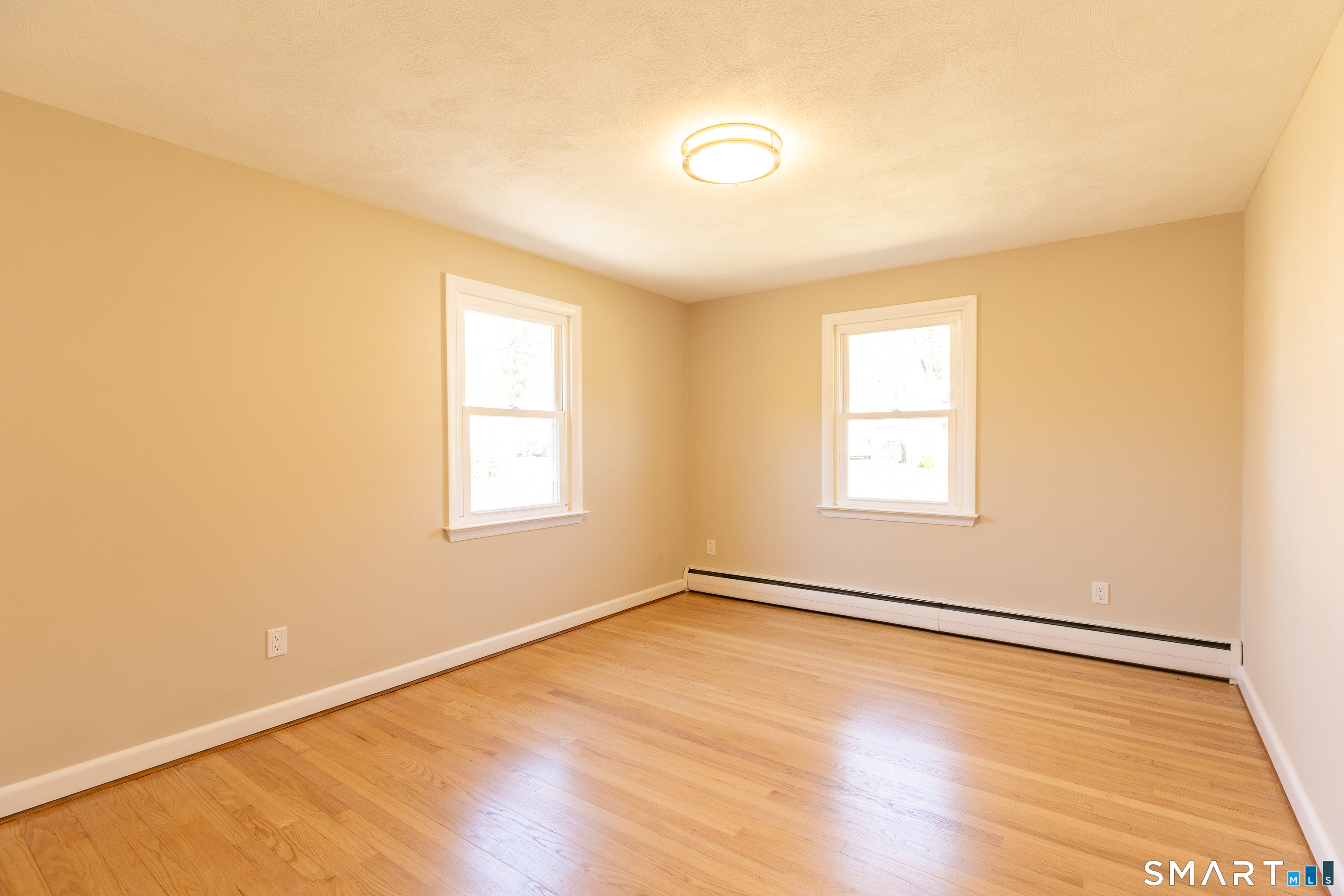 256 Charter Oak Street Manchester, CT 06040 - Photo 13 of 33 Bedroom 3