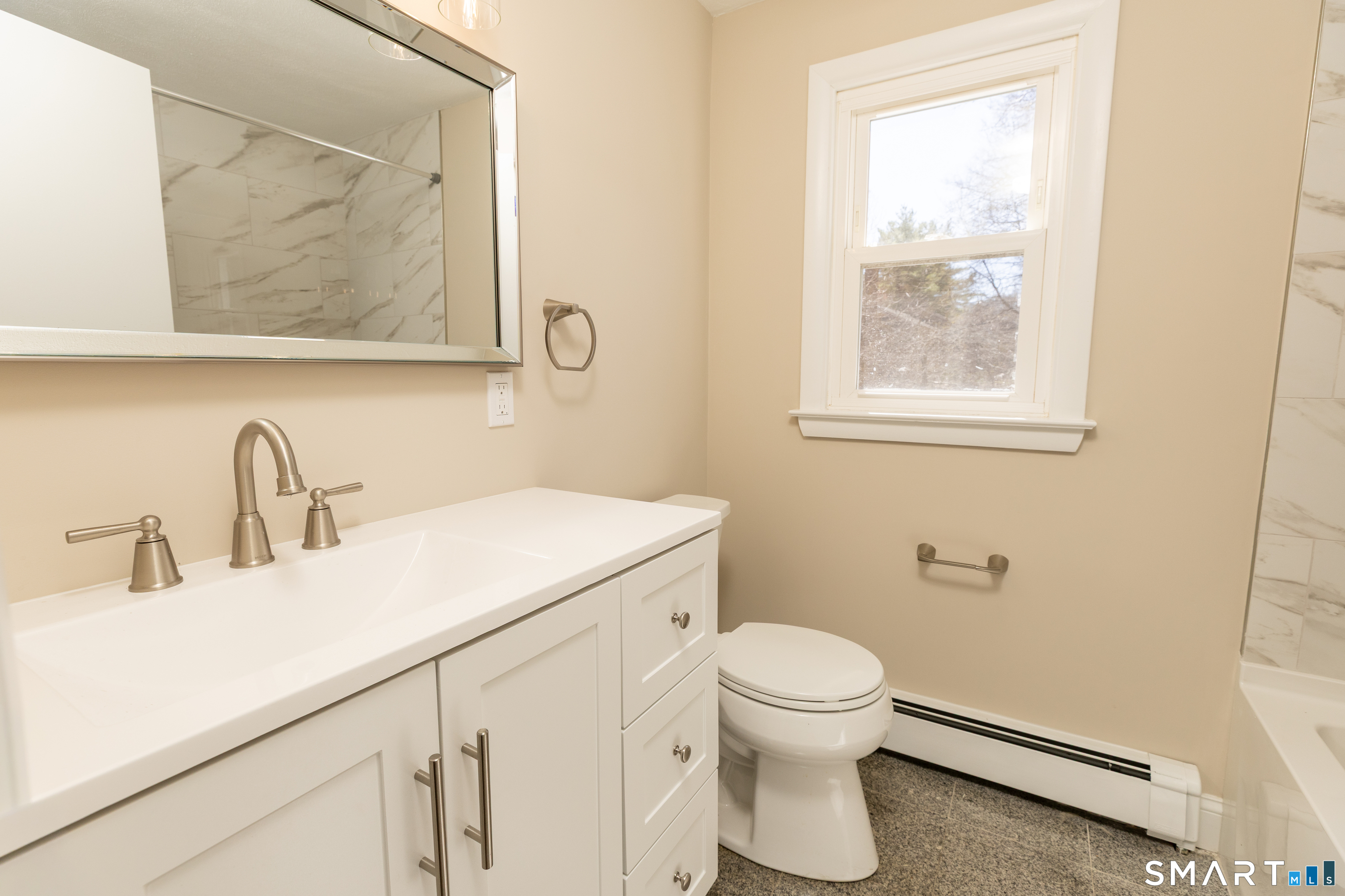 256 Charter Oak Street Manchester, CT 06040 - Photo 17 of 33 Main Floor Bathroom