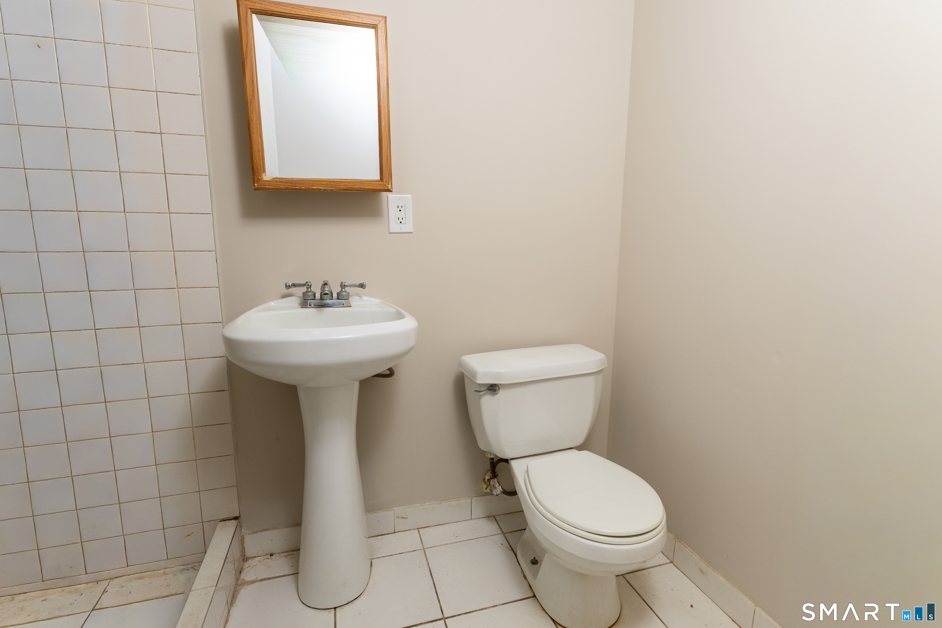 256 Charter Oak Street Manchester, CT 06040 - Photo 23 of 33 Bathroom Lower Level