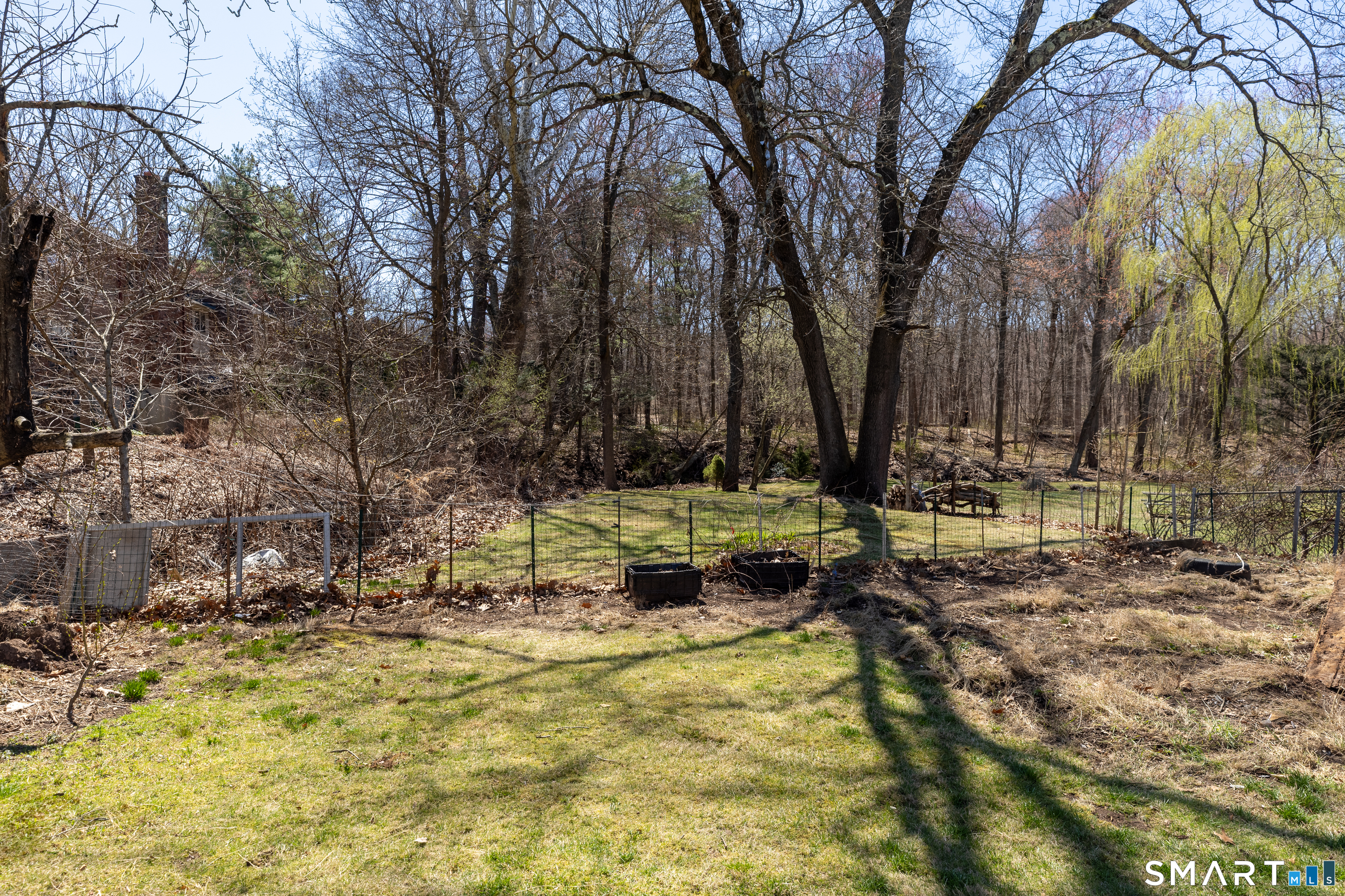 256 Charter Oak Street Manchester, CT 06040 - Photo 30 of 33 Backyard