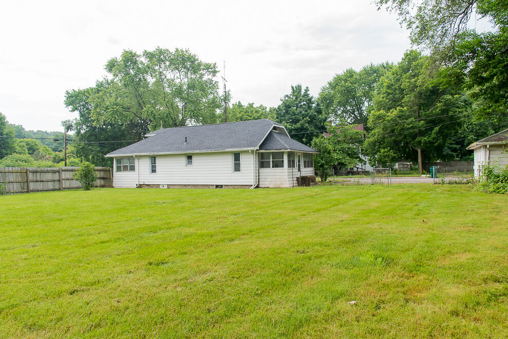 1319 South Main Street Three Rivers, MI 49093 - Photo 31 of 34 DSC_3464