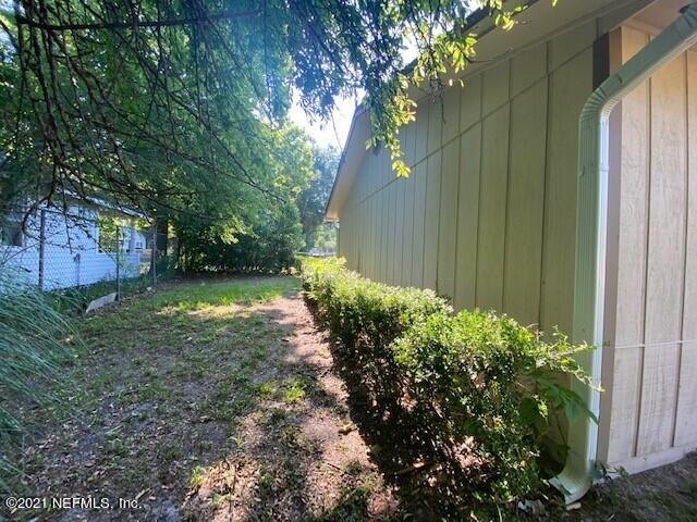641 Douberly Road Macclenny, FL 32063 - Photo 41 of 84 SIDE YARD