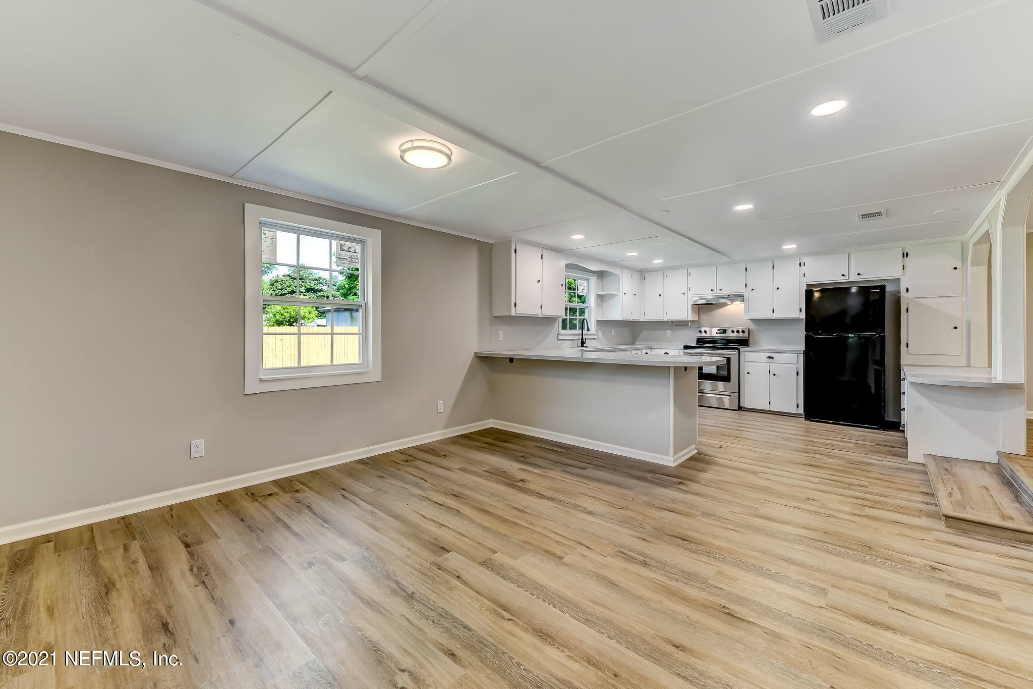 641 Douberly Road Macclenny, FL 32063 - Photo 66 of 84 LIGHT-FILLED KITCHEN