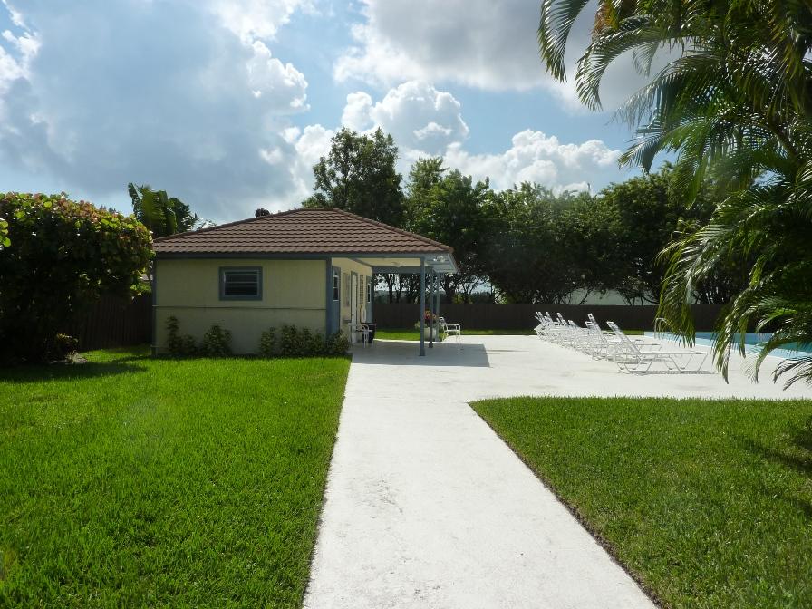 3900 County Line Road, Unit 8C Jupiter, FL 33469 - Photo 21 of 21 Community Clubhouse