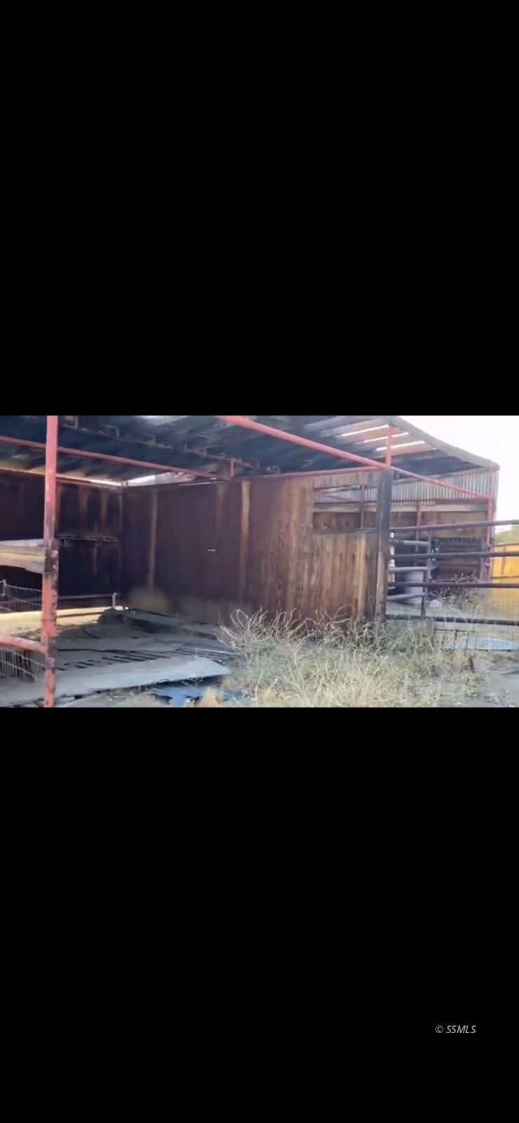 11775 Back Canyon Road Caliente, CA 93518 - Photo 3 of 3 a view of balcony with a outdoor space