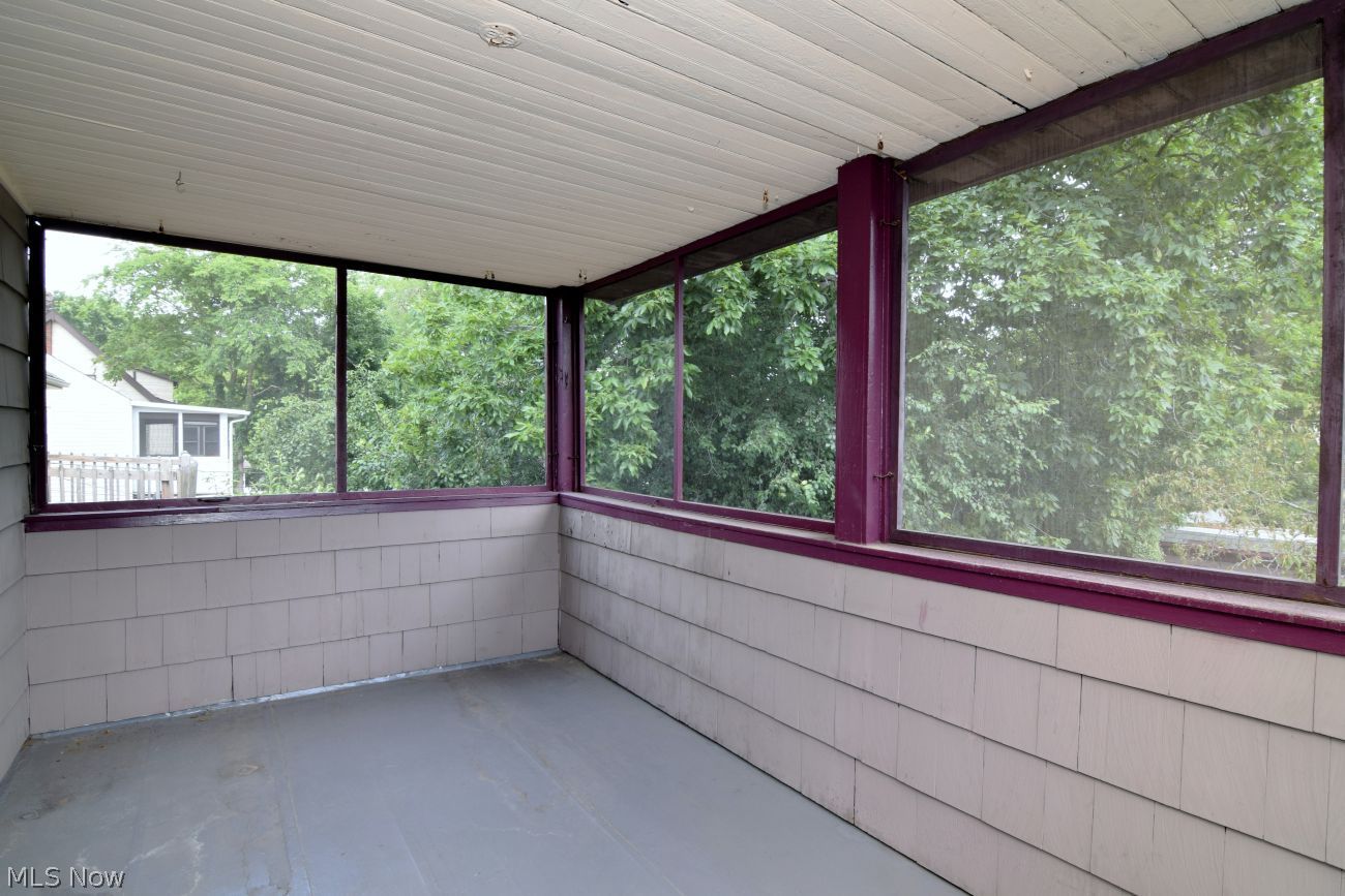 3549 Cedarbrook Road University Heights, OH 44118 - Photo 27 of 47 Second Floor Screen Porch