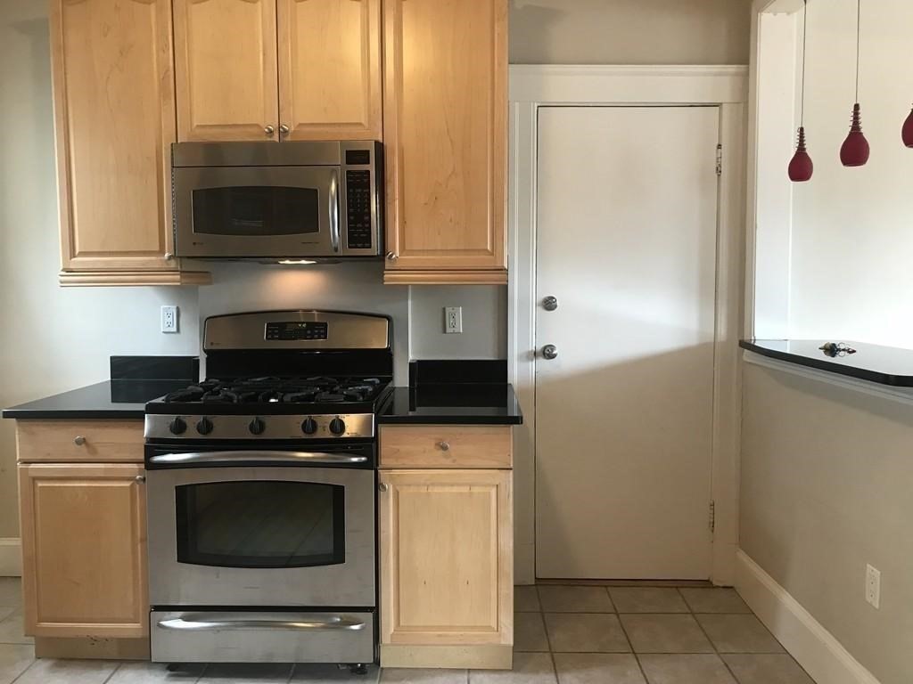 235 Freeman Street, Unit U6 Brookline, MA 02446 - Photo 5 of 28