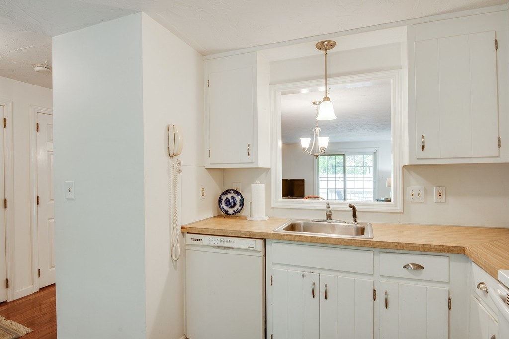 58 Spring Street, Unit 10 Medfield, MA 02052 - Photo 6 of 24 Gallery Image 6