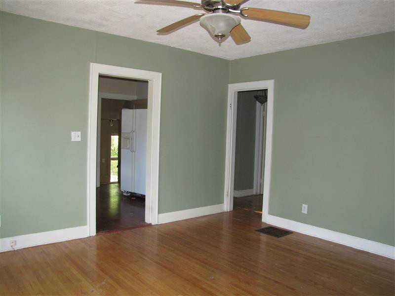 201 East Roseland Springfield, OH 45503 - Photo 3 of 15