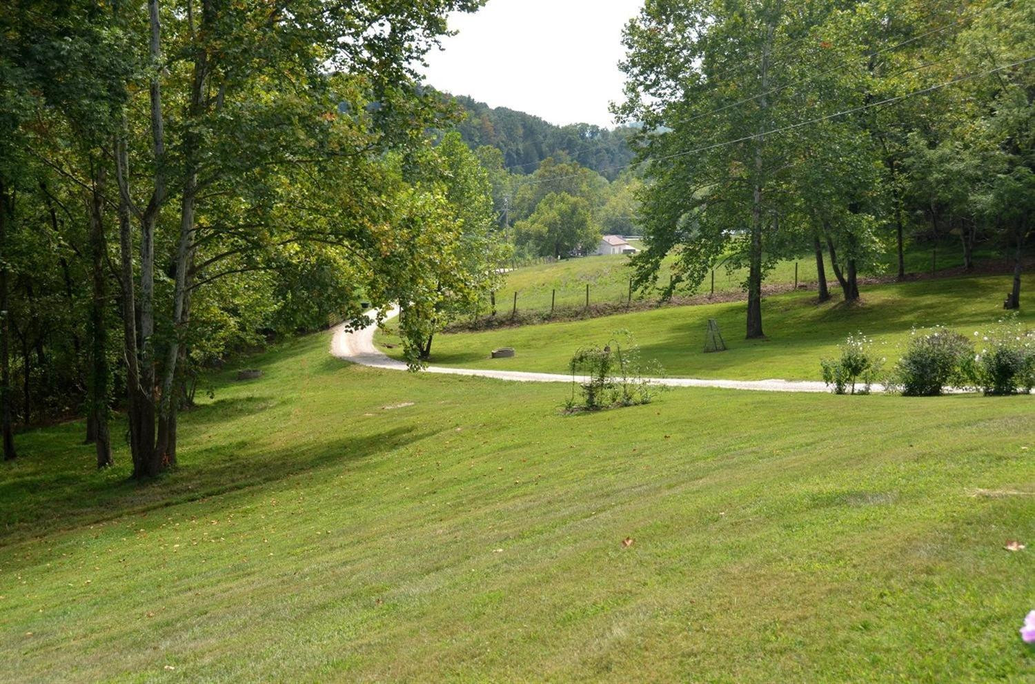 375 White Oak Road Irvine, KY 40336 - Photo 40 of 47 Always nice to be able to rotate your li