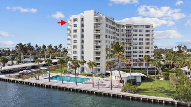 a view of building with outdoor space