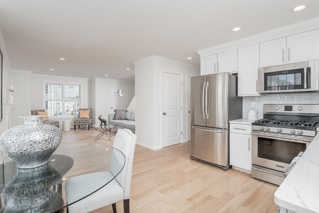 85 Riley Road, Unit 115 Tyngsborough, MA 01879 - Photo 7 of 31