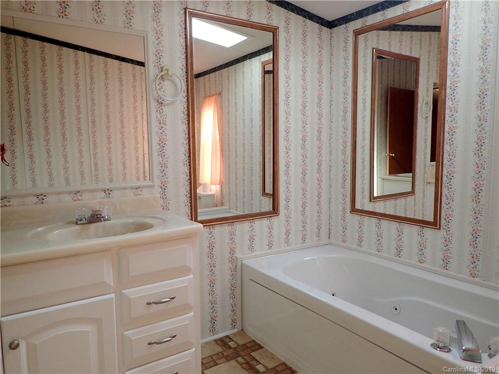 2107 Hartland Road Morganton, NC 28655 - Photo 16 of 25 Gallery Image 16