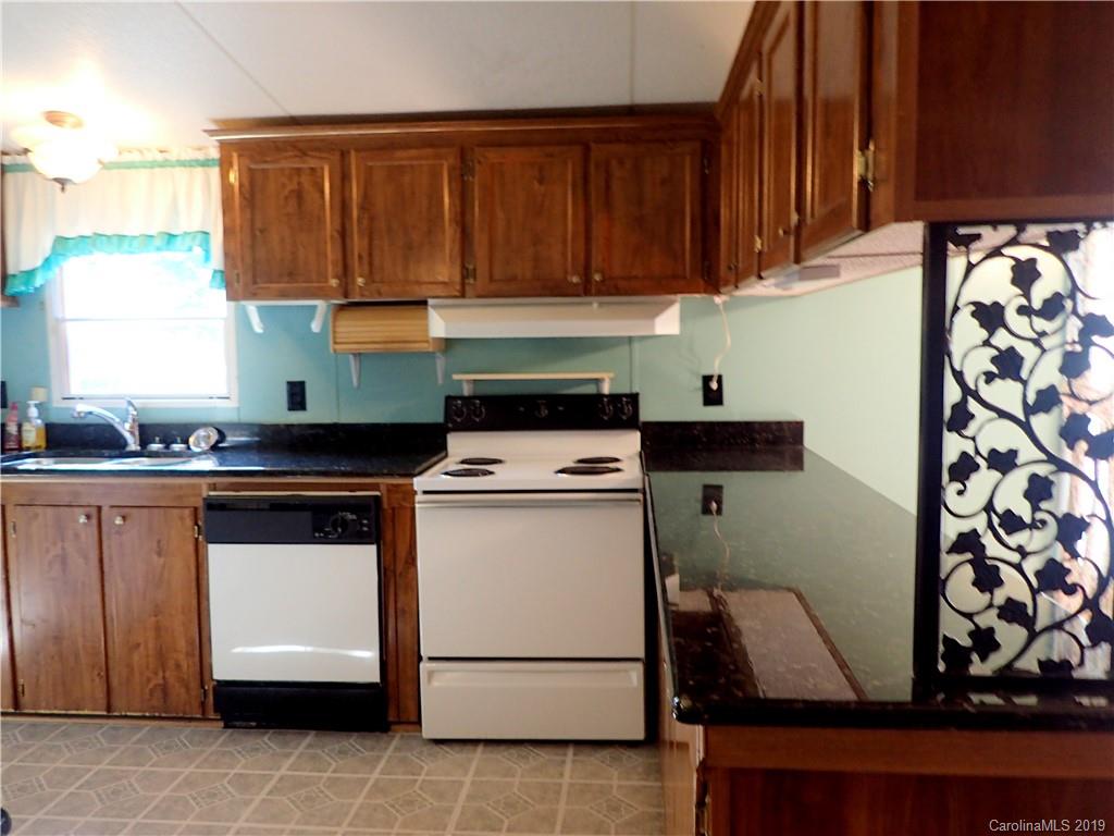 2107 Hartland Road Morganton, NC 28655 - Photo 6 of 25 Gallery Image 6