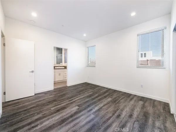 $3,650 | 5941 Barton Avenue, Unit 102, Los Angeles, CA 90038
