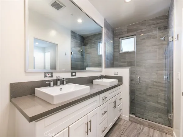 $3,650 | 5941 Barton Avenue, Unit 102, Los Angeles, CA 90038