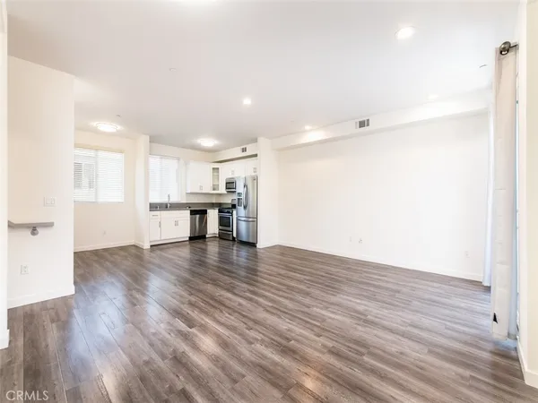 $3,650 | 5941 Barton Avenue, Unit 102, Los Angeles, CA 90038