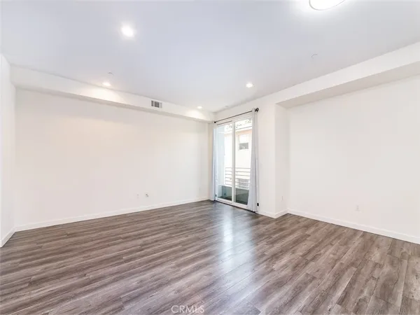 $3,650 | 5941 Barton Avenue, Unit 102, Los Angeles, CA 90038