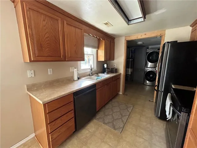 $220,000 | 8105 North Summit Street, Kansas City, MO 64118